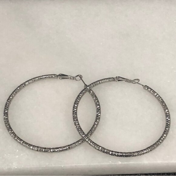 Vintage Silver Hoop Earrings - Classic Design, Great Condition - Picture 3 of 3